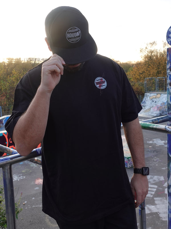 chwarzes Oversize-T-Shirt, Frontansicht, Premium-Qualität